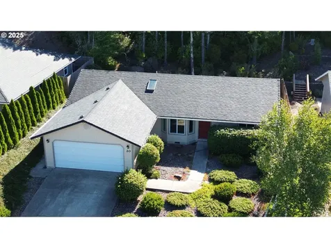 20 Park Village Drive Florence OR 97439
