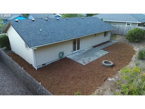 20 Park Village Drive Florence OR 97439