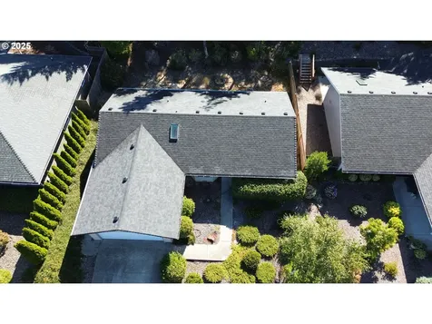 20 Park Village Drive Florence OR 97439