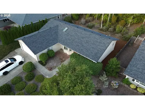20 Park Village Drive Florence OR 97439