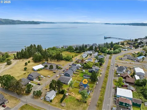 881 Pacific Drive Hammond OR 97121