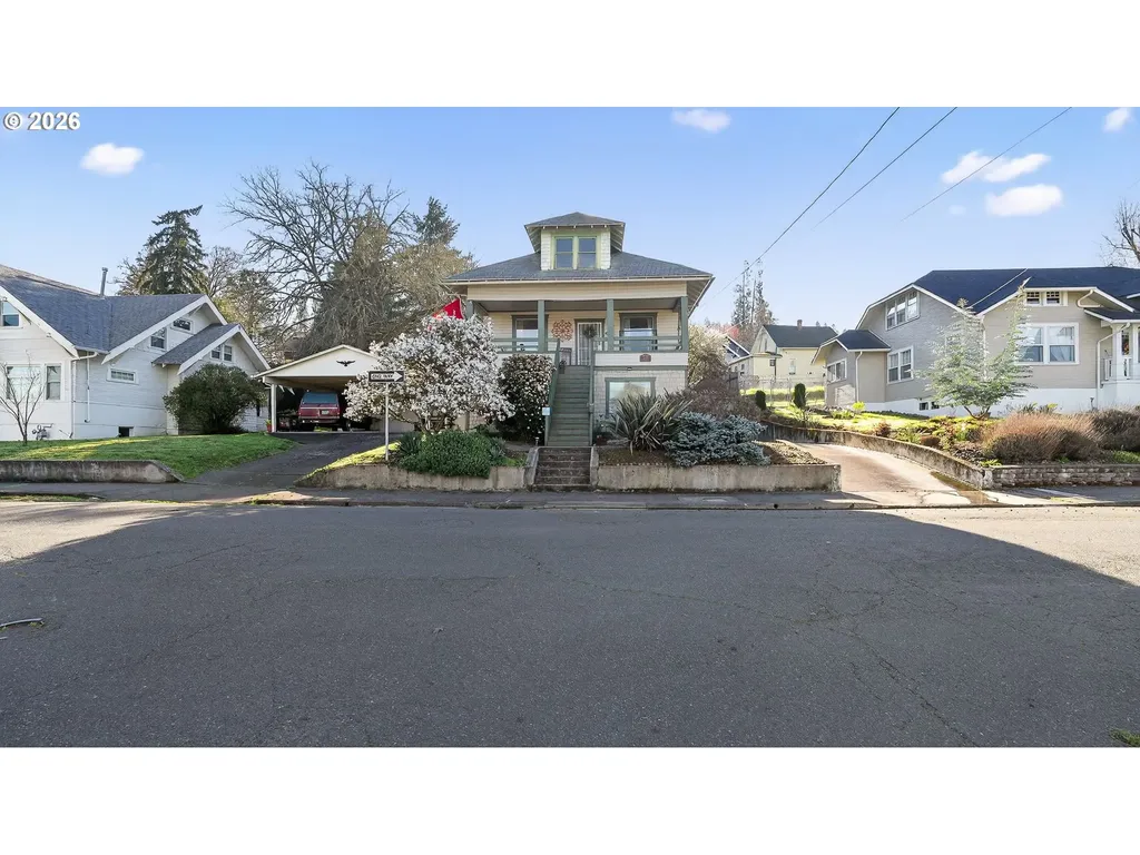 1151 SE Jackson Street Roseburg OR 97470