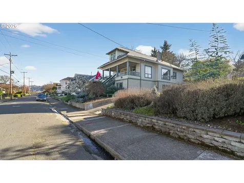 1151 SE Jackson Street Roseburg OR 97470