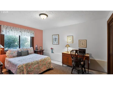 1151 SE Jackson Street Roseburg OR 97470