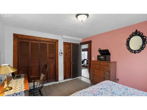 1151 SE Jackson Street Roseburg OR 97470