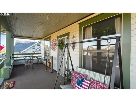 1151 SE Jackson Street Roseburg OR 97470