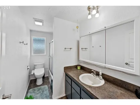 1065 Fenwick Street Coos Bay OR 97420