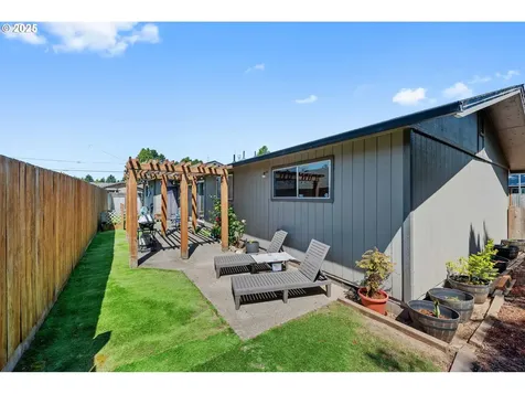 1065 Fenwick Street Coos Bay OR 97420