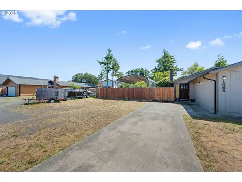 1065 Fenwick Street Coos Bay OR 97420