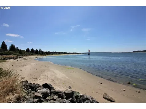 1065 Fenwick Street Coos Bay OR 97420