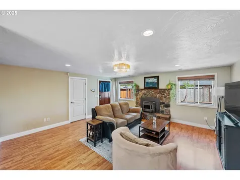 1065 Fenwick Street Coos Bay OR 97420