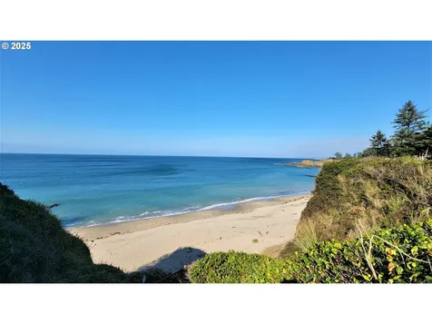 1065 Fenwick Street Coos Bay OR 97420