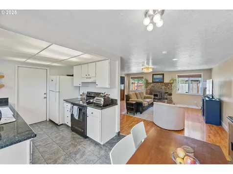 1065 Fenwick Street Coos Bay OR 97420