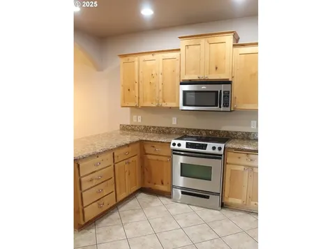 871 Marshall Avenue Medford OR 97501