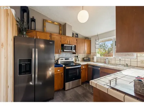 930 Prescott Lane Springfield OR 97477