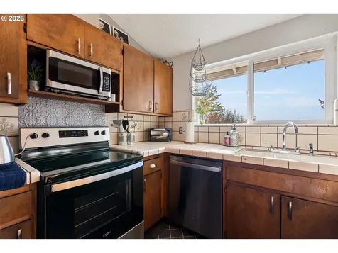 930 Prescott Lane Springfield OR 97477