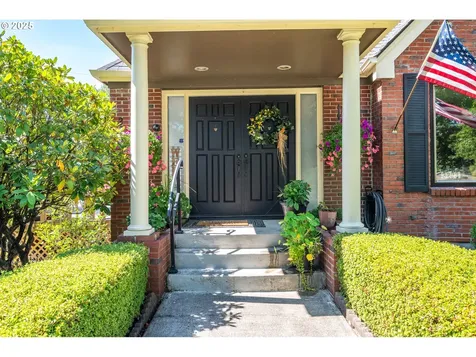 3223 NE Nichols Boulevard Longview WA 98632