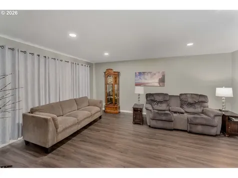 555 66th Street Springfield OR 97478