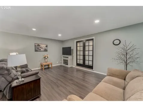 555 66th Street Springfield OR 97478
