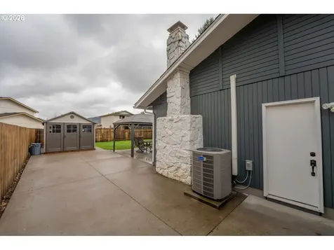 555 66th Street Springfield OR 97478