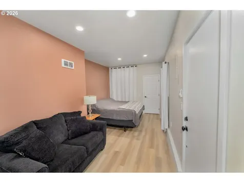555 66th Street Springfield OR 97478