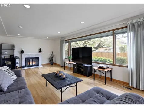 415 NE 116th Place Portland OR 97220