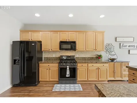 559 E 16th Street Lafayette OR 97127