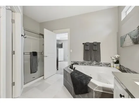 559 E 16th Street Lafayette OR 97127
