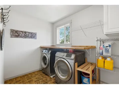 559 E 16th Street Lafayette OR 97127