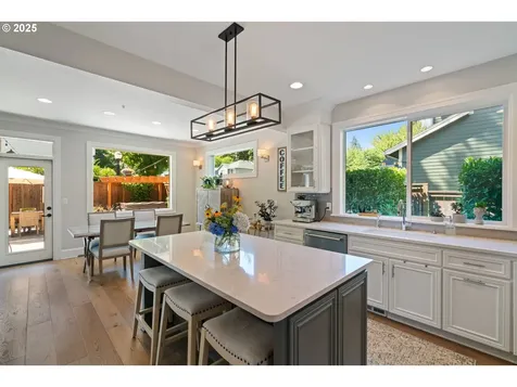 5328 Lower Drive Lake Oswego OR 97035