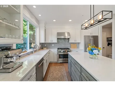 5328 Lower Drive Lake Oswego OR 97035