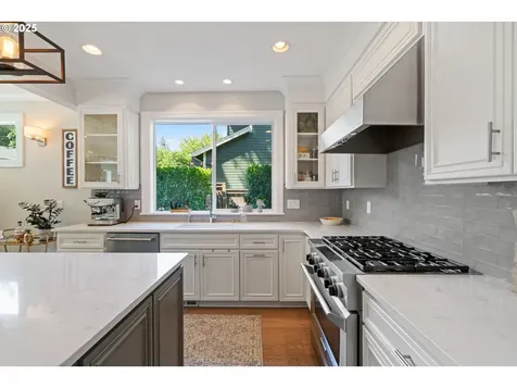5328 Lower Drive Lake Oswego OR 97035