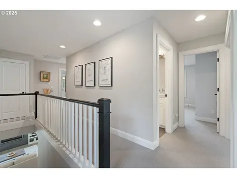 5328 Lower Drive Lake Oswego OR 97035