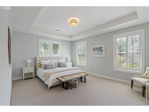 5328 Lower Drive Lake Oswego OR 97035