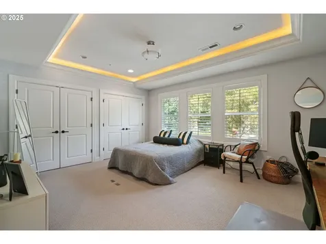 5328 Lower Drive Lake Oswego OR 97035