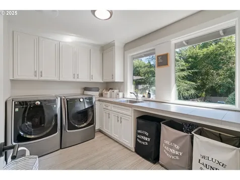 5328 Lower Drive Lake Oswego OR 97035