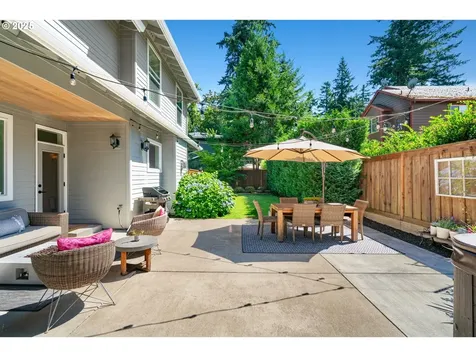 5328 Lower Drive Lake Oswego OR 97035