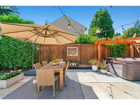 5328 Lower Drive Lake Oswego OR 97035