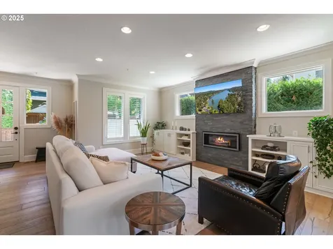 5328 Lower Drive Lake Oswego OR 97035