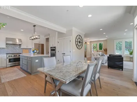5328 Lower Drive Lake Oswego OR 97035