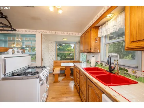 2822 Crocker Road Eugene OR 97404