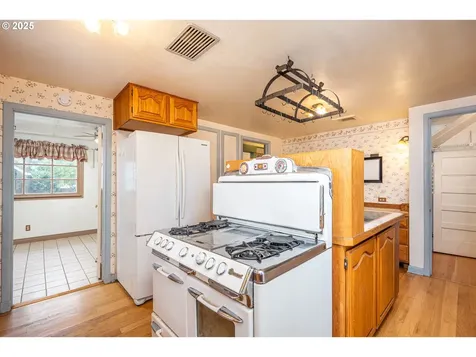 2822 Crocker Road Eugene OR 97404