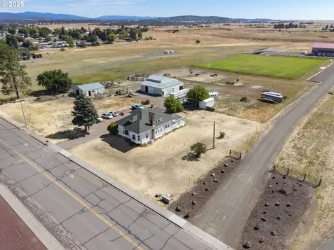 1102 S Roosevelt Street Goldendale WA 98620