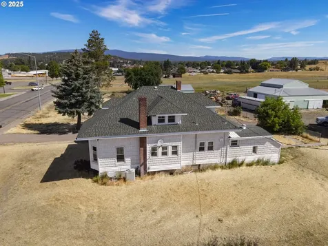 1102 S Roosevelt Street Goldendale WA 98620
