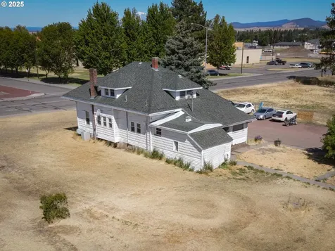 1102 S Roosevelt Street Goldendale WA 98620