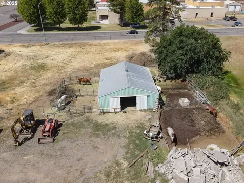 1102 S Roosevelt Street Goldendale WA 98620