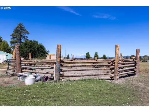 1102 S Roosevelt Street Goldendale WA 98620