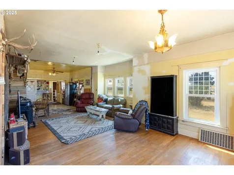 1102 S Roosevelt Street Goldendale WA 98620