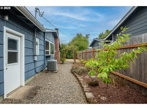 816 Barrett Avenue Eugene OR 97404