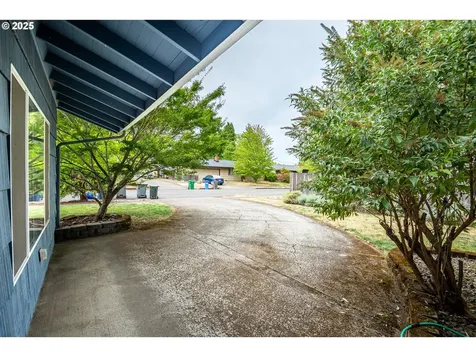 816 Barrett Avenue Eugene OR 97404